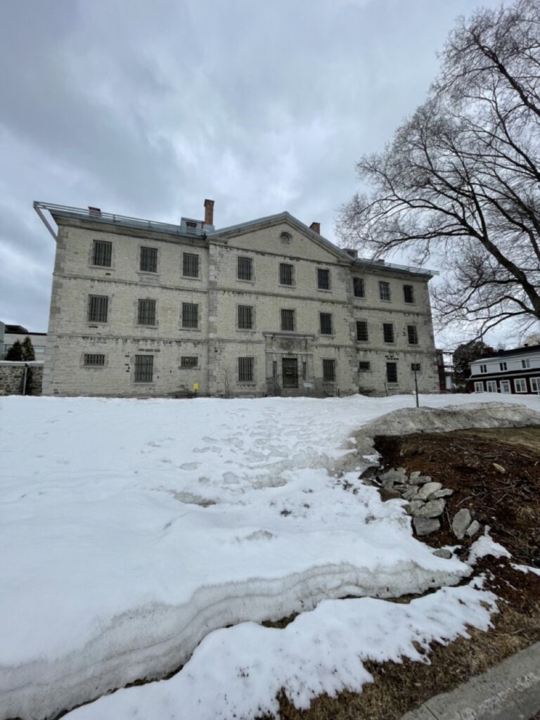 Découverte de la prison de Trois-Rivières au Canada lors d'une agréable balade dans la ville.